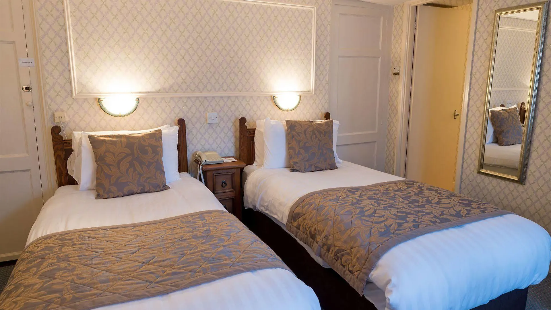 Quayside Hotel 3*