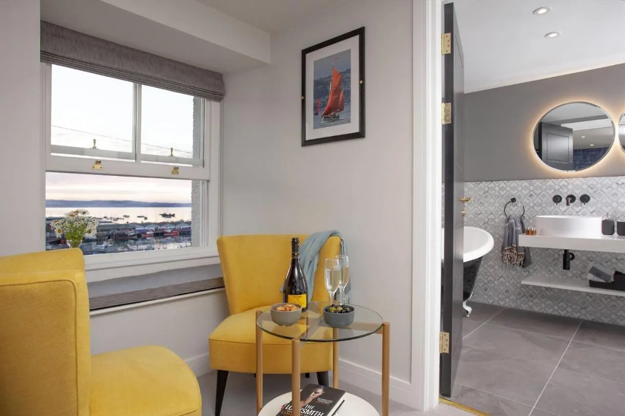 Vigilance, Maritime Suites, 5*