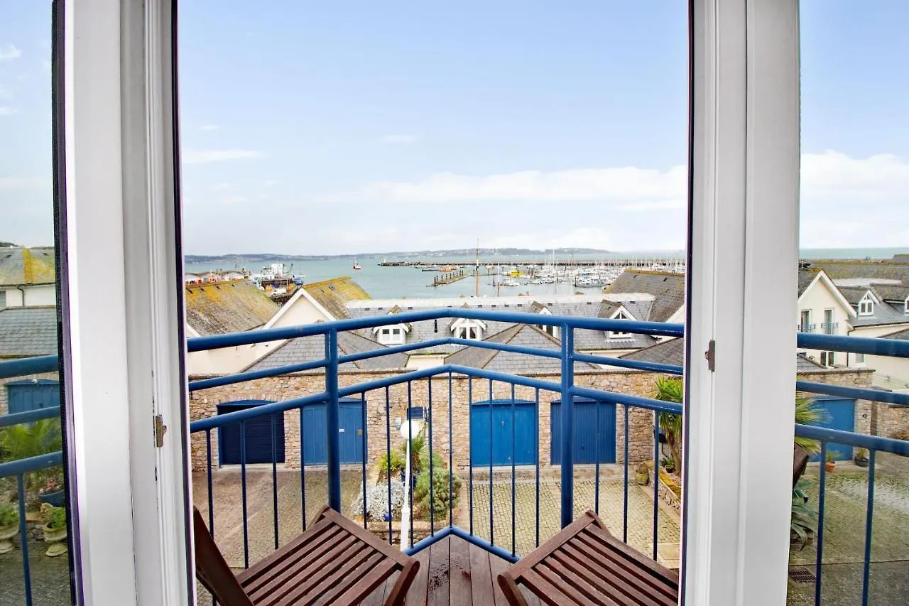 16 Moorings Reach