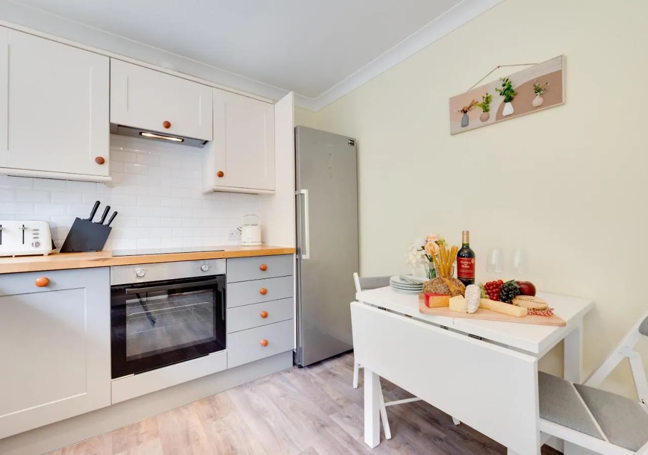 Holiday home Crows Nest