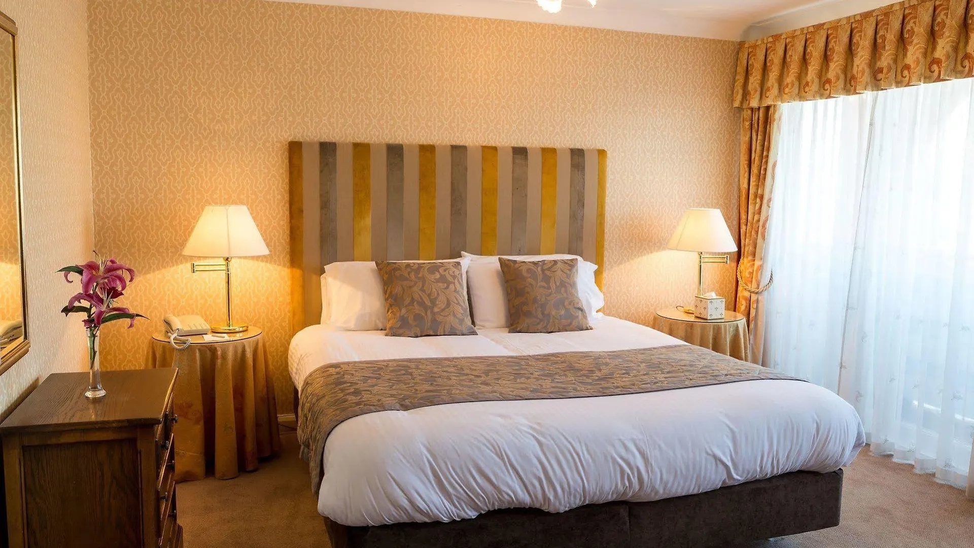 Quayside Hotel